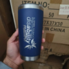 Termo personalizado con logotipo, ideal para café y bebidas calientes, diseñado para mantener la temperatura y ofrecer un toque distintivo.