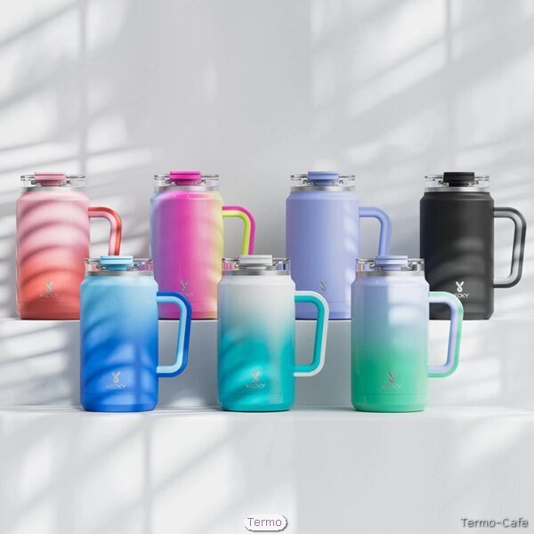 Jarras térmicas metálicas con colores degradados y asa lateral sobre fondo blanco, disponibles en varios tamaños y tonos pastel modernos
